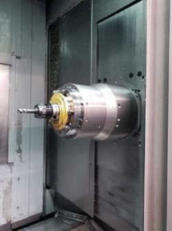 Горизонтальный обрабатывающий центр OKK HMC 400