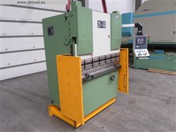 UWM 1300 30